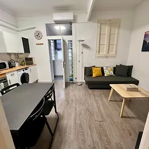 Apartamento Poble Sec. Excelente Ubicación Cerca De La Playa Y De Ramblas, Barcelona